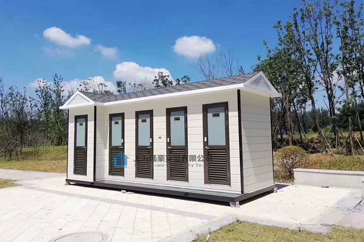 廁所的細(xì)部設(shè)計(jì)，扶手與廁所卷紙！